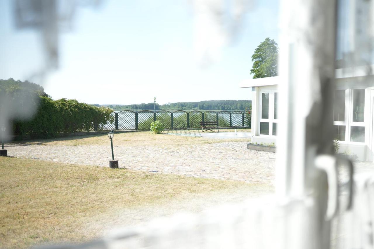 Black Tiger Seaside - Ferienwohnungen Direkt Am See Garden المظهر الخارجي الصورة